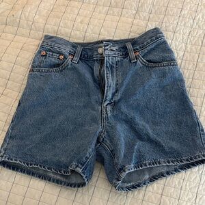 Adjustable Levi’s Shorts